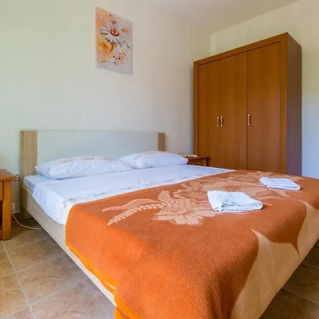 Toni Apartment Selce